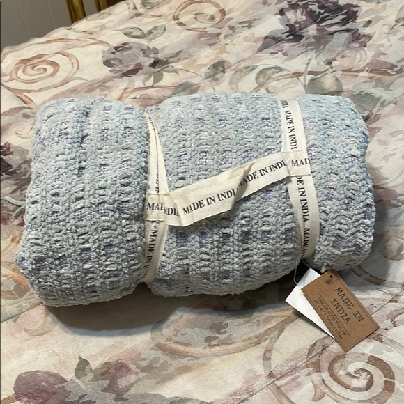 Source Unknown Other - Cozy Gray Knit Blanket